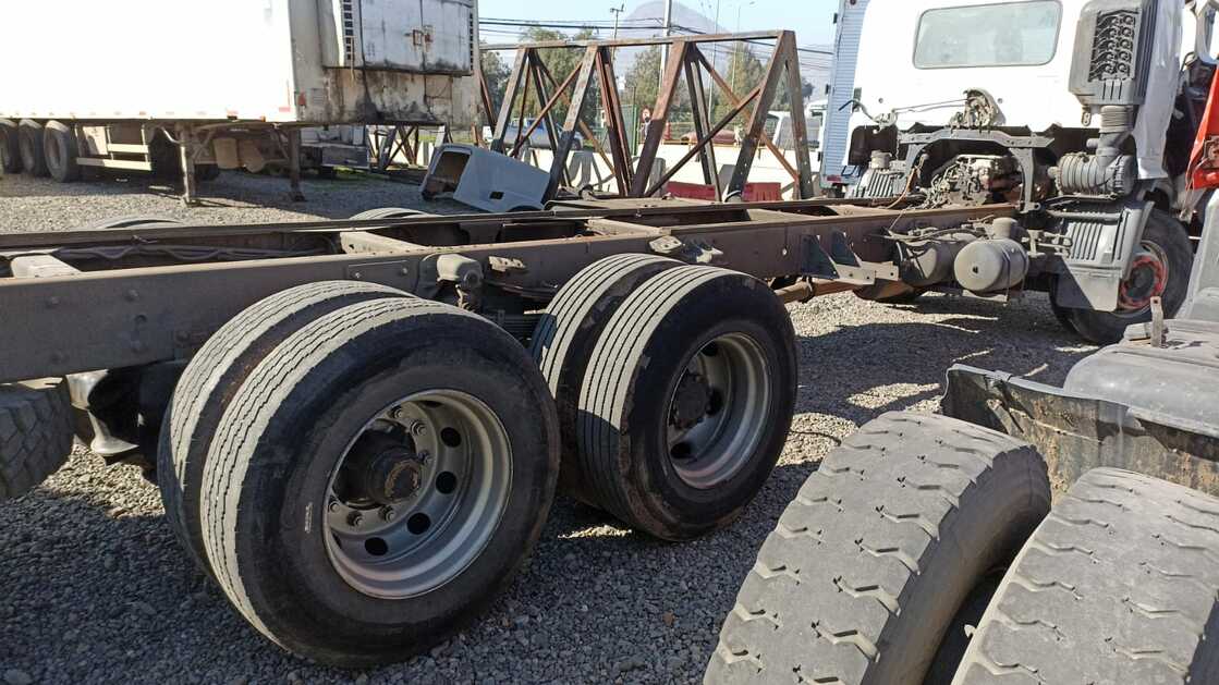 TOLVA Hino GH 2005  USADA  EN DESARME